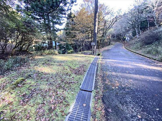 【前面道路含む現地写真】 | 東急天城高原別荘地　戸建