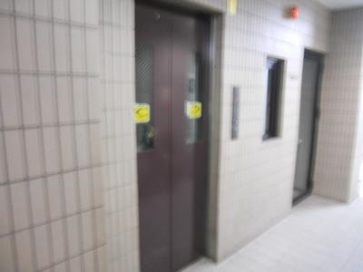 ステュディオフラット室町のその他|エレベーター