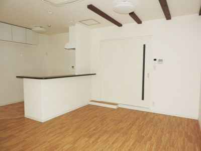 【居間・リビング】 | Heights　Hirotani