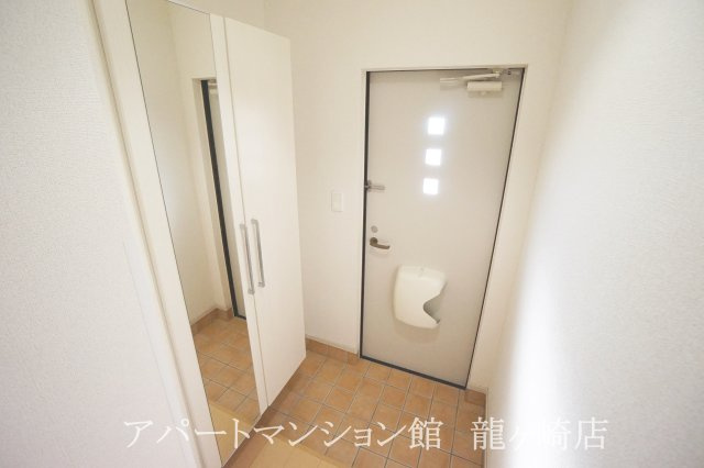 ベルフォ－レ　Ⅱの玄関