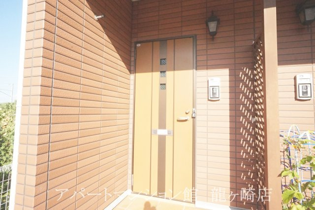 ベルフォ－レ　Ⅱの玄関