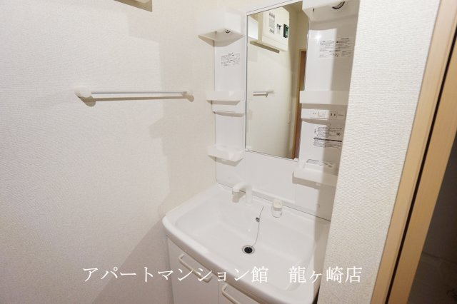 ベリーヒルズＢの独立洗面台