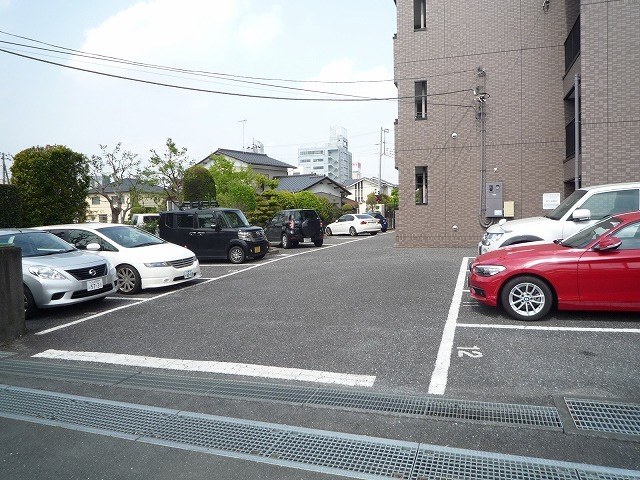 ポートサーパスの駐車場|駐車場