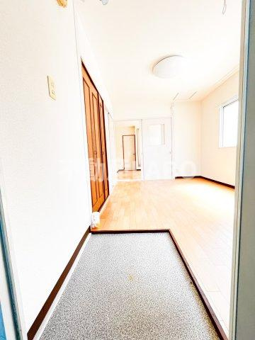 SKK夕凪マンションの玄関