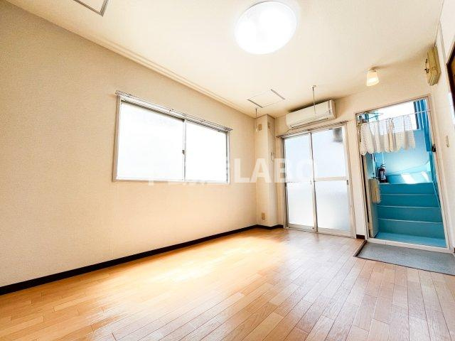 SKK夕凪マンションの洋室