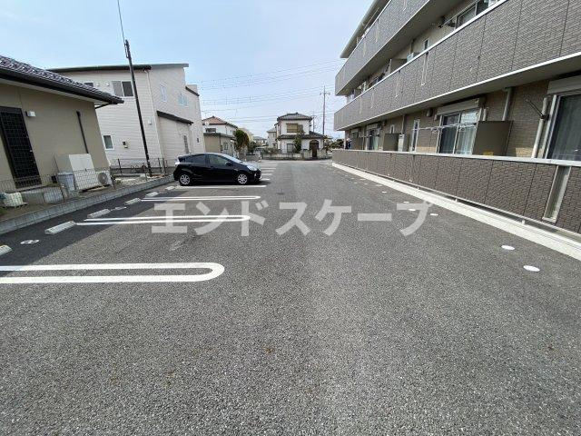勝山　Ⅱの駐車場|高崎、前橋エリアのお部屋探しはエンドスケープまで！お客様の理想お聞かせ下さい♪
