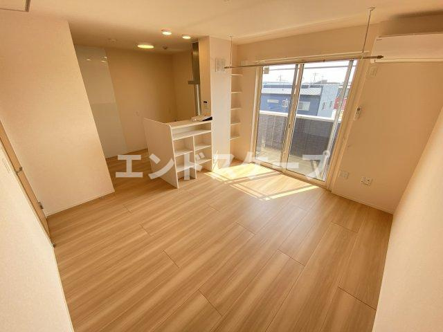 勝山　Ⅱの居間・リビング|高崎、前橋エリアのお部屋探しはエンドスケープまで！お客様の理想お聞かせ下さい♪