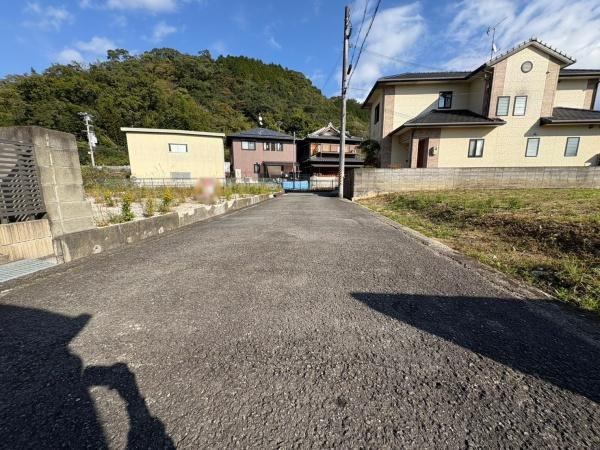 海南市野上中　土地の前面道路含む現地写真