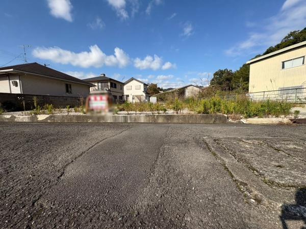 海南市野上中　土地の前面道路含む現地写真