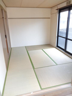 【寝室】 | ビレンアーデル | 日当良好！和室６帖！