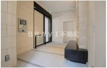 ブランズタワー・ウェリス心斎橋SOUTH（ブランズタワーウェリス心斎橋サウス）　BRAVI不動産のエントランス|【ブランズタワー・ウェリス心斎橋SOUTH】ゆとりのあるエントランスです