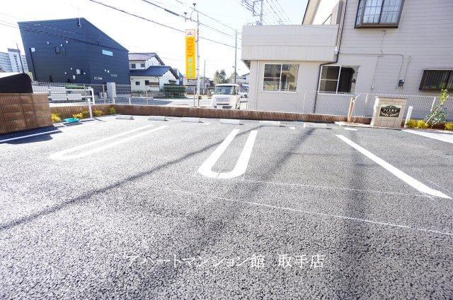 フィエルテの駐車場