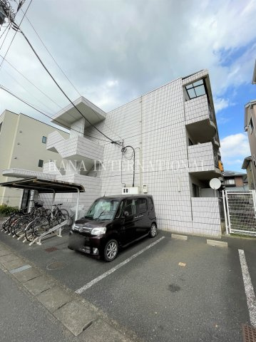 ブロッサムガーデンの駐車場