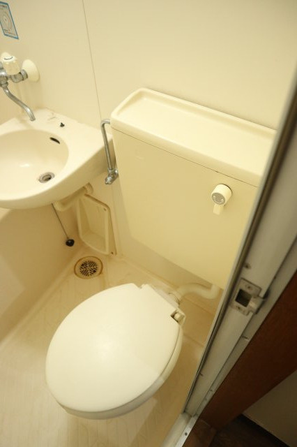 ロイヤルコーポ田尻のトイレ