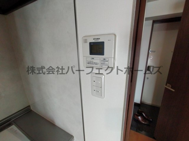 プレシス枚方のその他|電気温水器のリモコンです