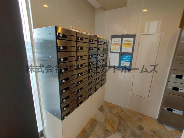 プレシス枚方のその他共用部分|郵便受けは各部屋