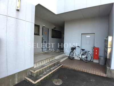 【エントランス】 | マンションシーダーⅠ | 落ち着いたエントランスです