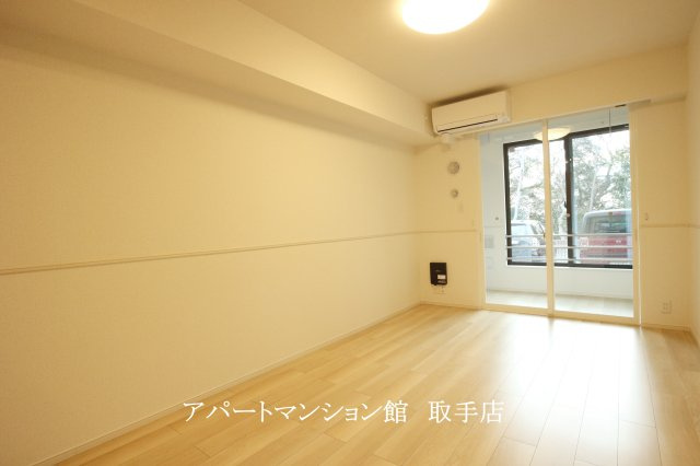 パークヒルズ利根五番館の居間・リビング