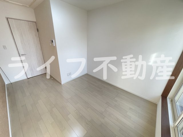 グランドプリッ２長瀬の洋室|明るい洋室です