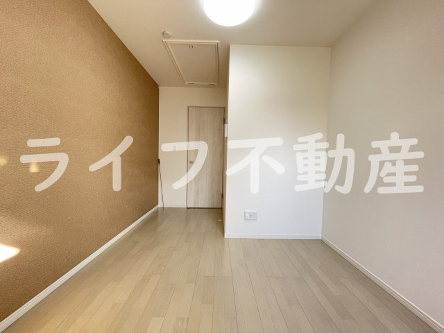 グランドプリッ２長瀬の居間・リビング|こちらのリビングで趣味の時間をお楽しみください