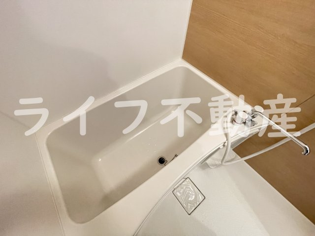 グランドプリッ２長瀬の浴室|落ち着いた空間のお風呂です