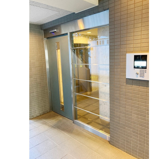 【エントランス】