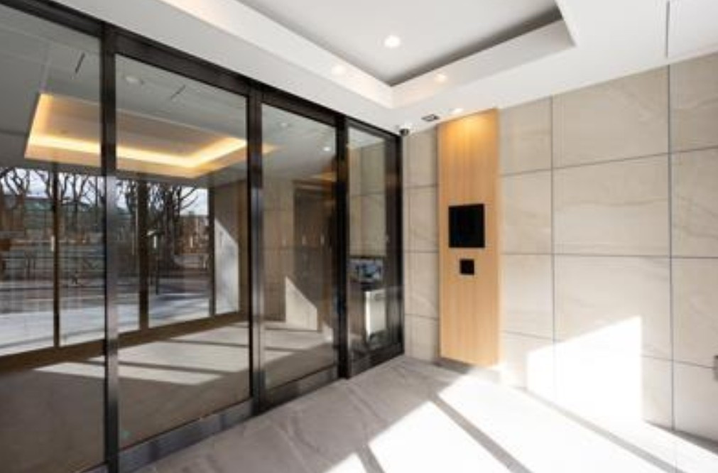 【エントランス】