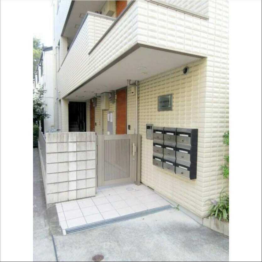 【エントランス】