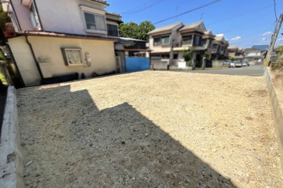 【外観】 | 城陽市寺田宮ノ谷　建築条件付き　土地 | 《参考間取プラン》では駐車2台が可能です（＾◇＾）ご夫婦でお車を持てますね！