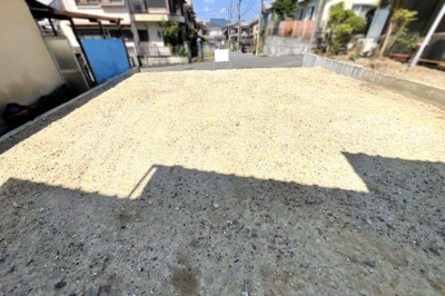 【外観】 | 城陽市寺田宮ノ谷　建築条件付き　土地 | 《参考間取プラン》全室に収納が完備されている以外に、廊下にも収納があるので大変助かります

