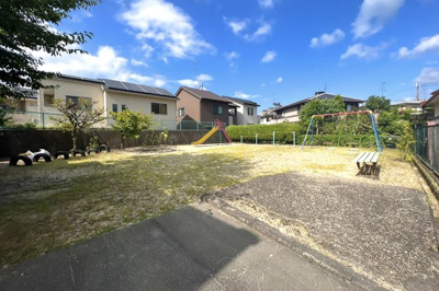 【周辺】 | 城陽市寺田宮ノ谷　建築条件付き　土地 | 【宮ノ谷第7幼児公園】が400ｍにあるので小さいお子様がいらっしゃるご家庭は助かりますね。