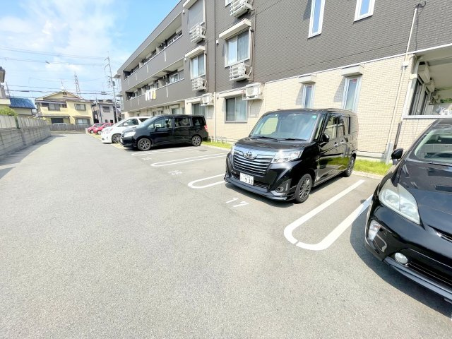 【駐車場】 | グロリアハイツ はびきの A棟