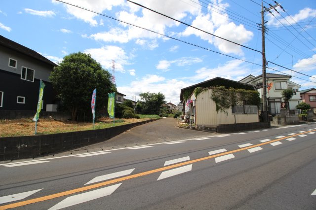 坂戸市中小坂　建築条件なし売地　「鶴ヶ島駅」徒歩33分　敷地97坪の周辺