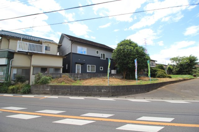 坂戸市中小坂　建築条件なし売地　「鶴ヶ島駅」徒歩33分　敷地97坪の外観