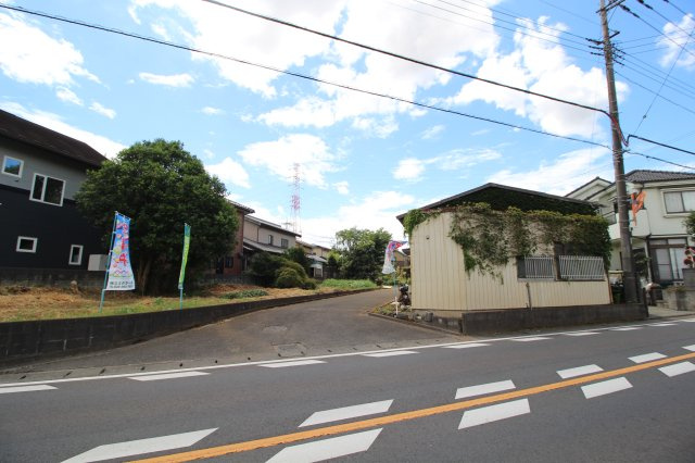 坂戸市中小坂　建築条件なし売地　「鶴ヶ島駅」徒歩33分　敷地97坪の周辺