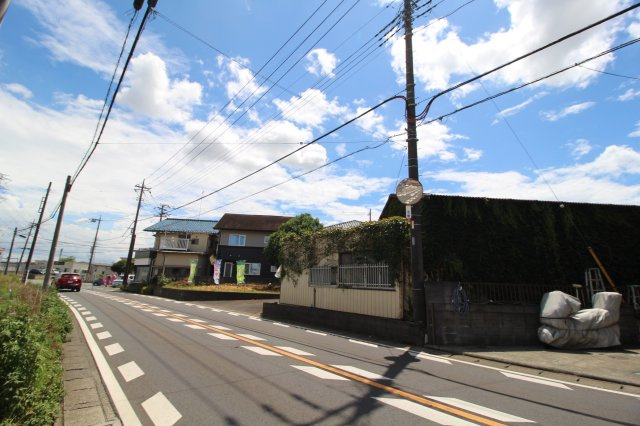 坂戸市中小坂　建築条件なし売地　「鶴ヶ島駅」徒歩33分　敷地97坪の周辺