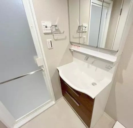 サンハイツ錦糸公園　リ　ノベーション済の独立洗面台
