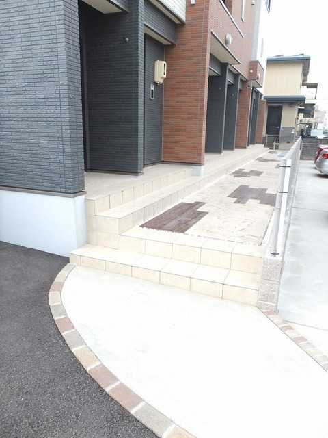 カーサ・オリゼ　　　刈谷市の賃貸ならクラスホーム刈谷店のエントランス