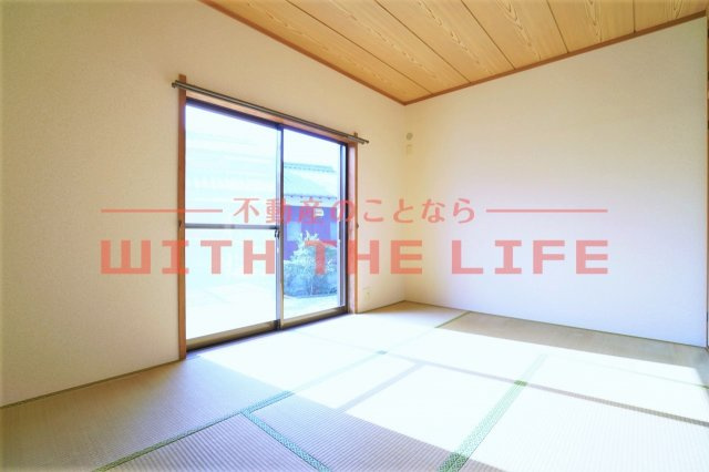 ボヌール荒木【キャンペーン対象物件】の和室|明るい和室です