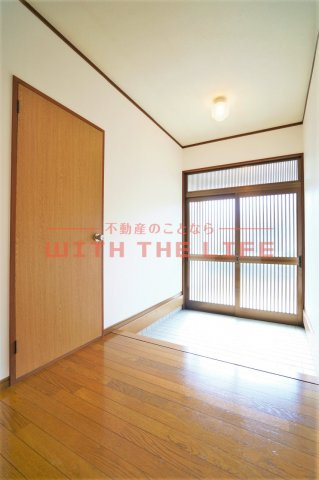 ボヌール荒木【キャンペーン対象物件】の玄関|落ち着いた玄関です