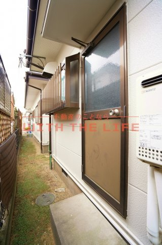 ボヌール荒木【キャンペーン対象物件】のエントランス|建物の裏口です