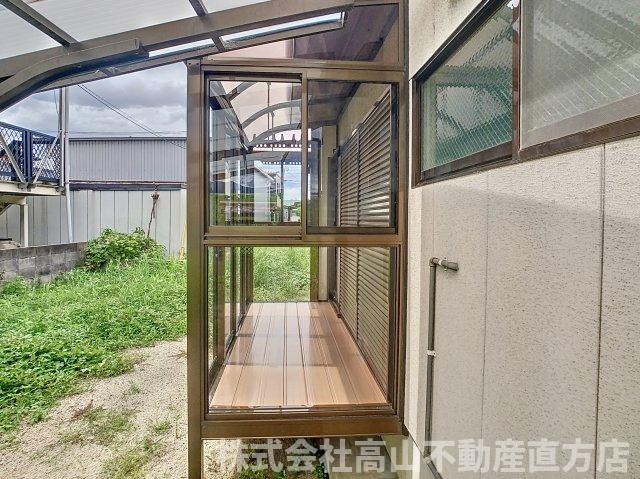 花田貸家のバルコニー