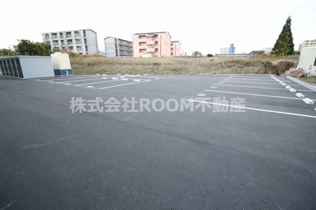 都城市立野町の賃貸マンションの駐車場|駐車場があります