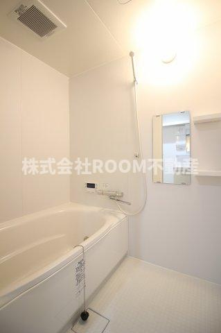 都城市立野町の賃貸マンションの浴室|コンパクトで使いやすいお風呂です