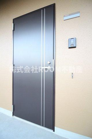 都城市立野町の賃貸マンションの玄関|きれいな玄関です