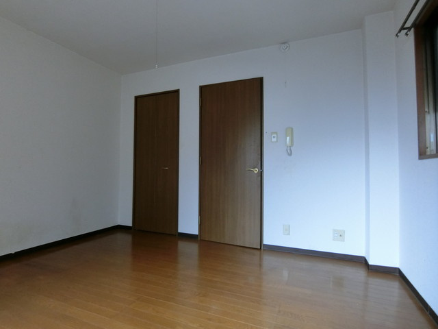 サンビレッジ須山の洋室