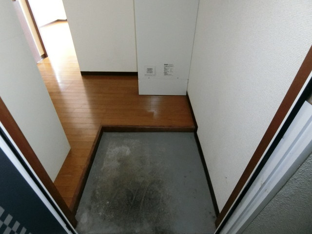 サンビレッジ須山の玄関