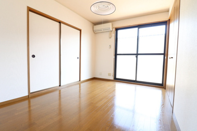 【洋室】 | ドミールＹ | 南西側洋室