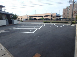 【駐車場】