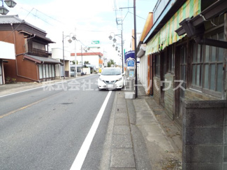 【前面道路含む現地写真】